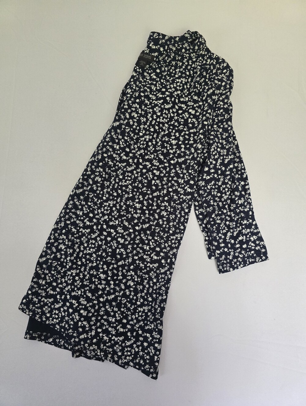 J.Jill Wearever Collection Floral Navy 3/4 Sleeve Medium Petite